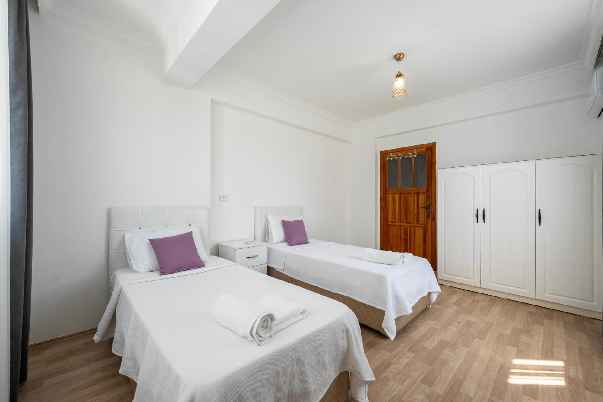 Apartment Two Bedroom In Close To Centre *