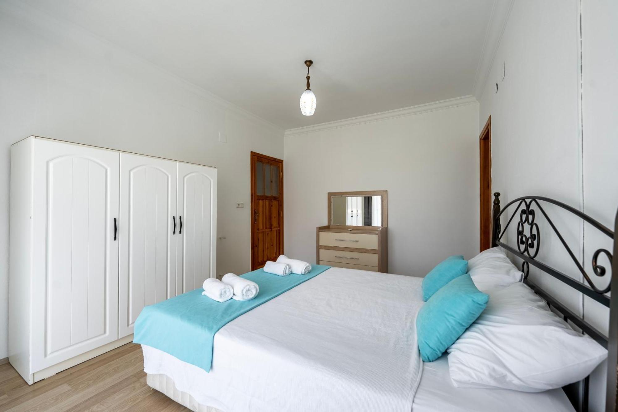 Two Bedroom In Close To Centre Apartment Fethiye